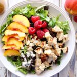 Salade de Poulet aux Pêches et Framboises, Vinaigrette Pêche