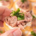 Petits fours apéritifs au rosbif et crème de raifort