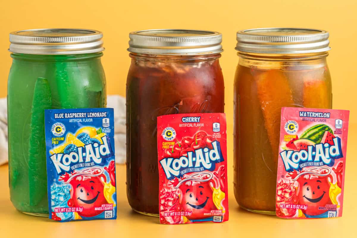 Cornichons acidulés au Kool-Aid
